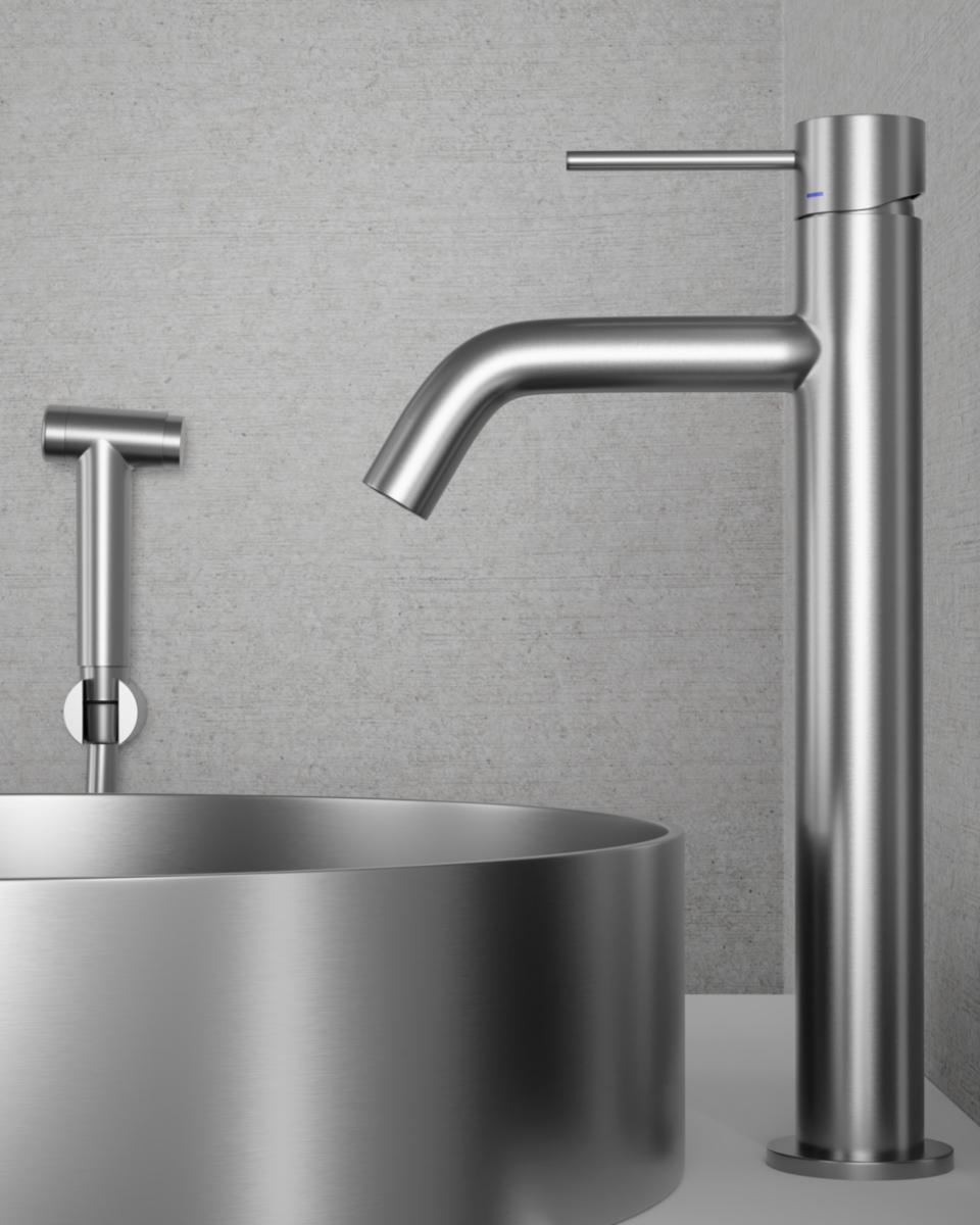 Tvättställsblandare Voyage High med handdusch, INR - INR TVÄTTSTÄLLSBL. VOYAGE HIGH M.HANDDUSCH,BRUSHED STAINLESS