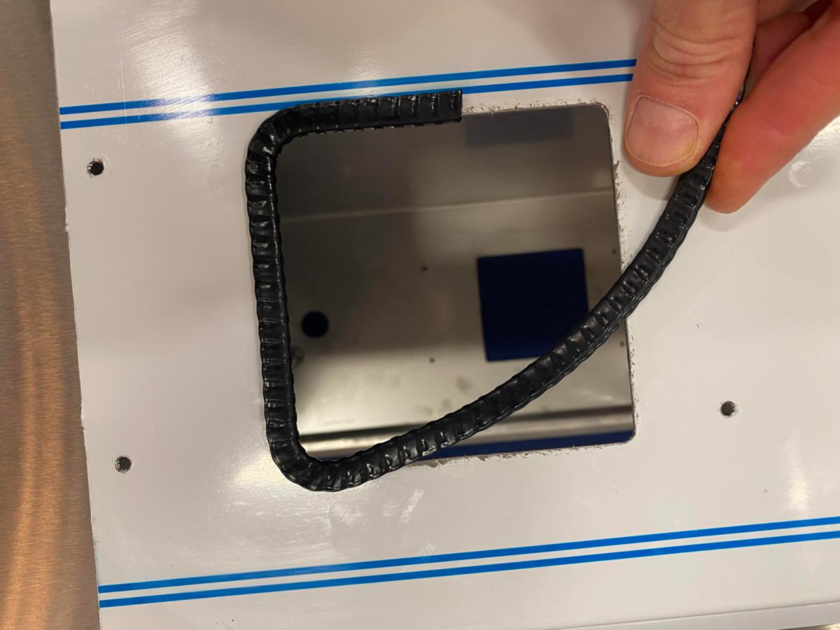 Kantskydd plåt 0,8-1,5 mm - KANTSKYDD F.PLÅT SÄLJS PER M