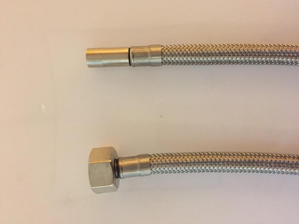 Anslutningsslangar rak/slät silikon - R15X12MM WC.SLANG SIL 8 L=0.3M 15 LEK.MUTTER/12MM SLÄTÄNDE