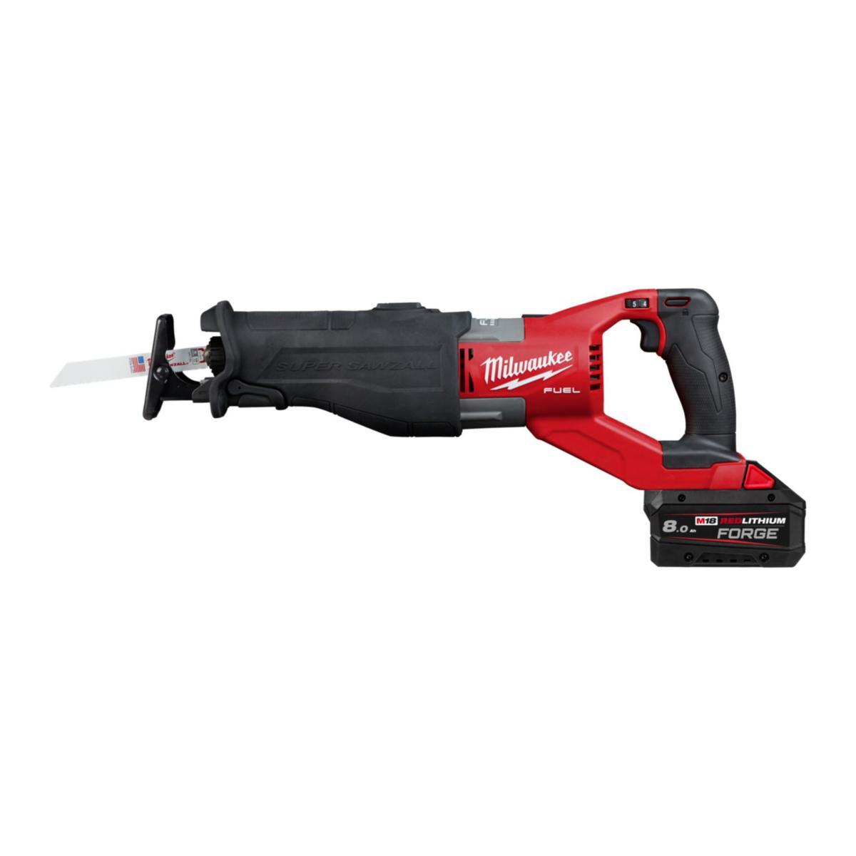 Tigersåg Milwaukee M18 FSX-801C - TIGERSÅG MILWAUKEE M18 FSX-801C, 1X8 AH + LADDARE