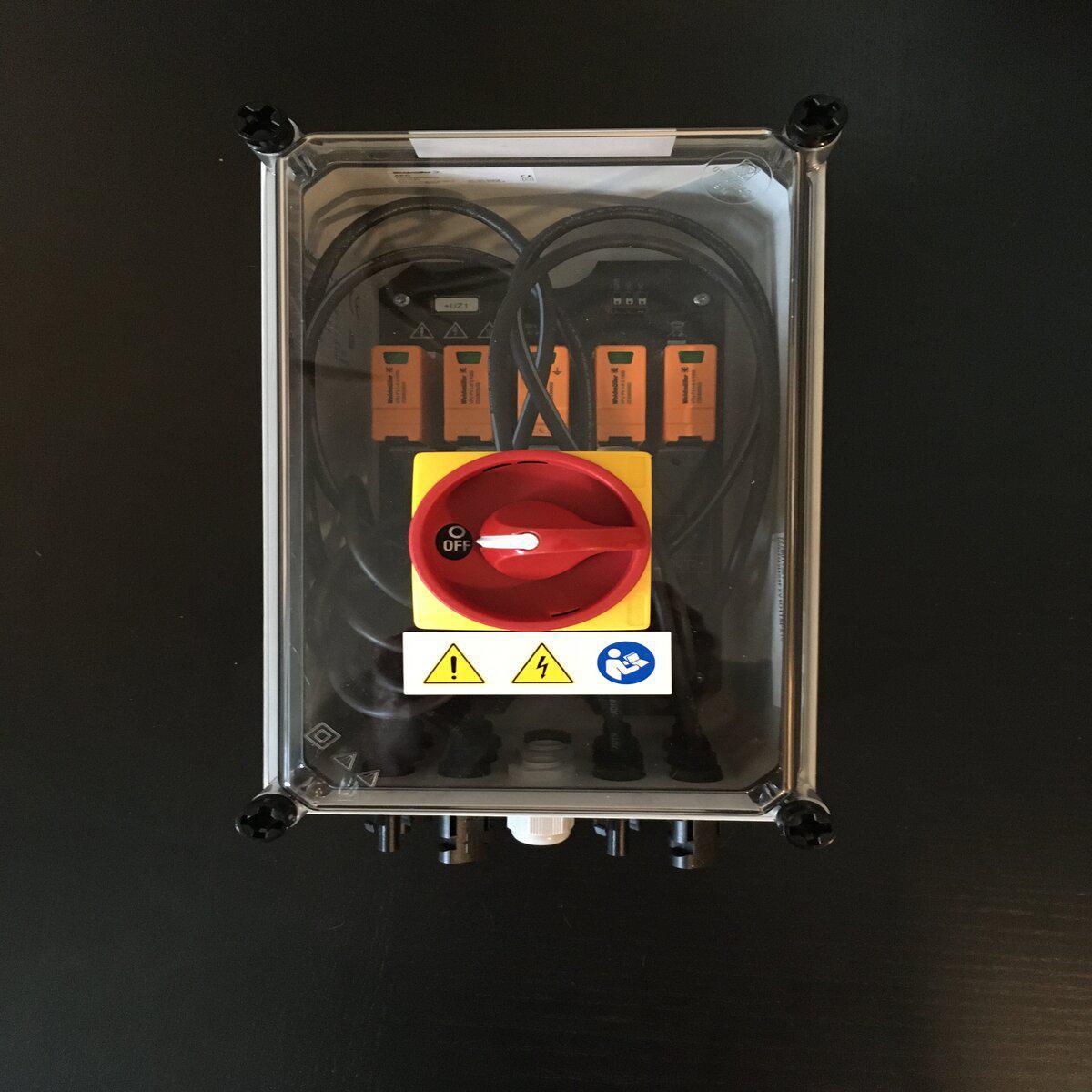 Låda 2 MPPT 2In/1Ut - LÅDA 2MPPT, 2IN/1OU PER MPPT PVN1M2I4S0FXV101TXPX10