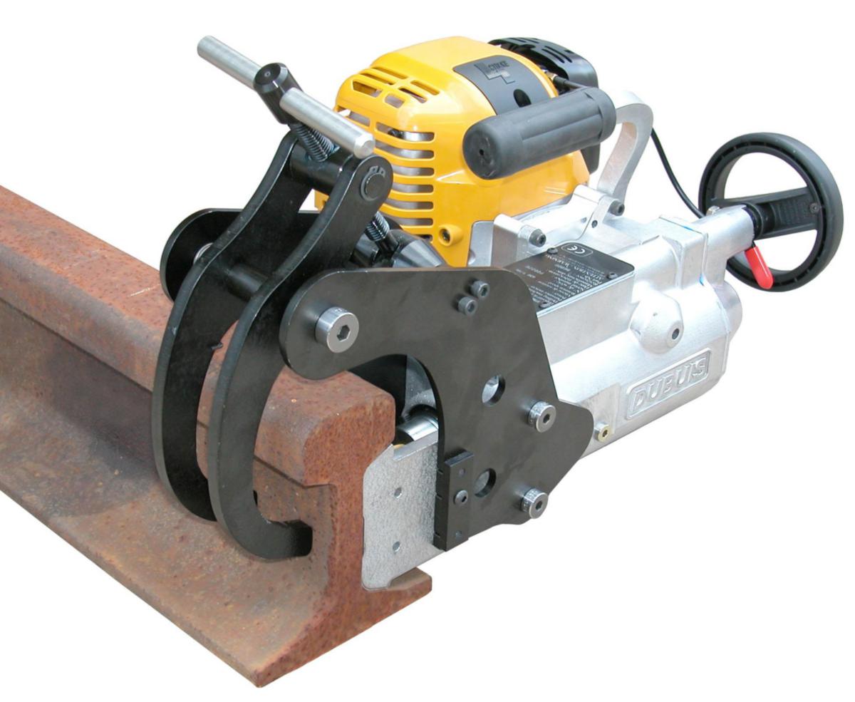 Borrmaskin komplett med tillbehör - BORRMASKIN I KOMPLETT KIT 2 BORRAR, OLJA, TOLK RÄLSKOR,