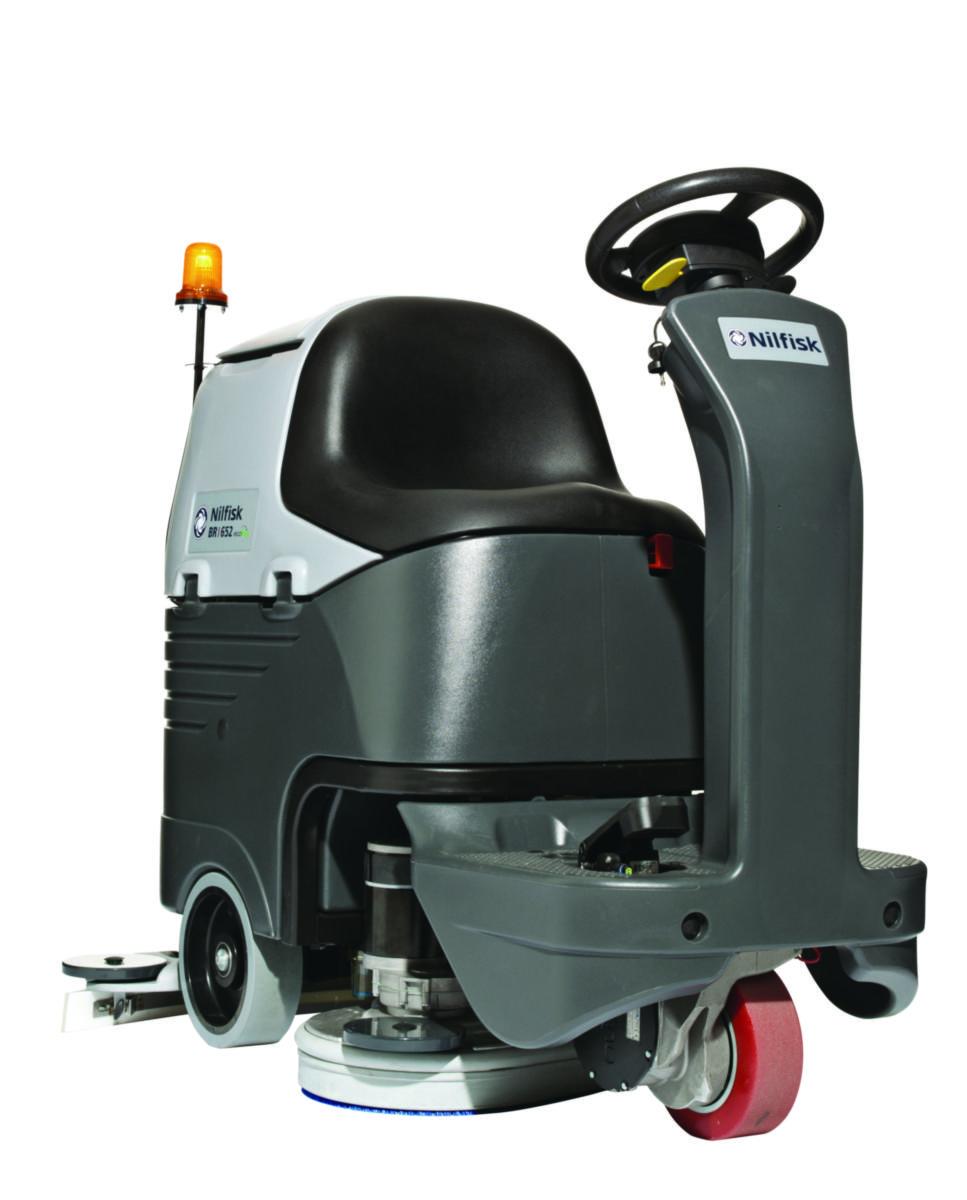 Kombiskurmaskin Nilfisk BR 652+laddare - KOMBISKURMASKIN NILFISK BR652 80L 1500W 6KM/H 60DB 230RPM